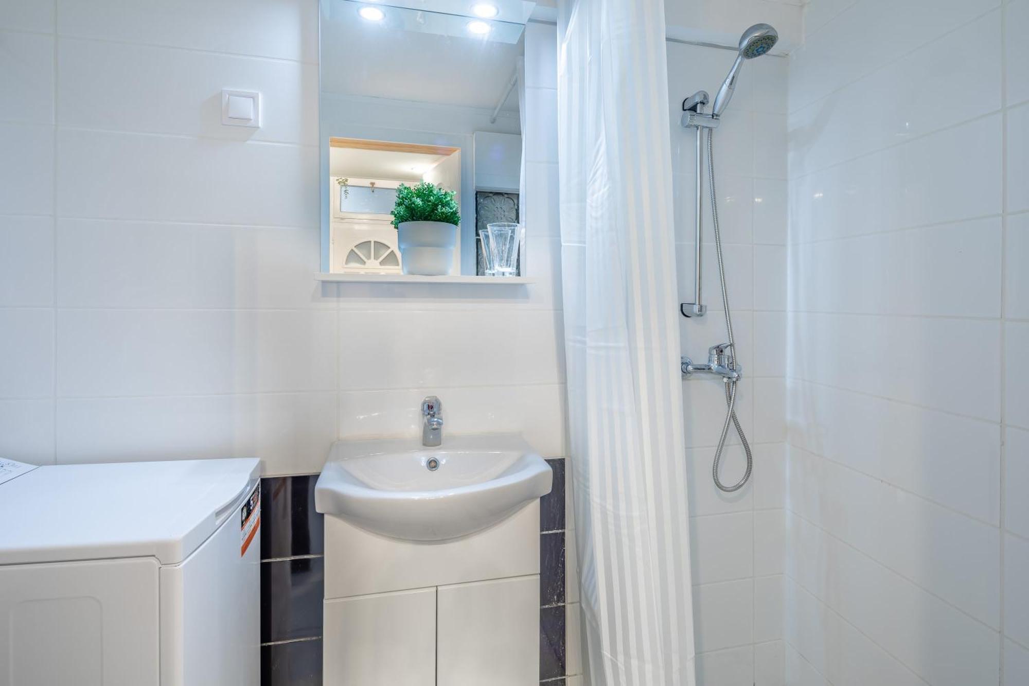 Excellent Location, Cozy Apartmán *